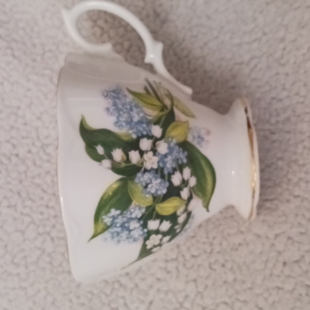 Royal Albert Bone China Teacup, Lillies Of The Valley